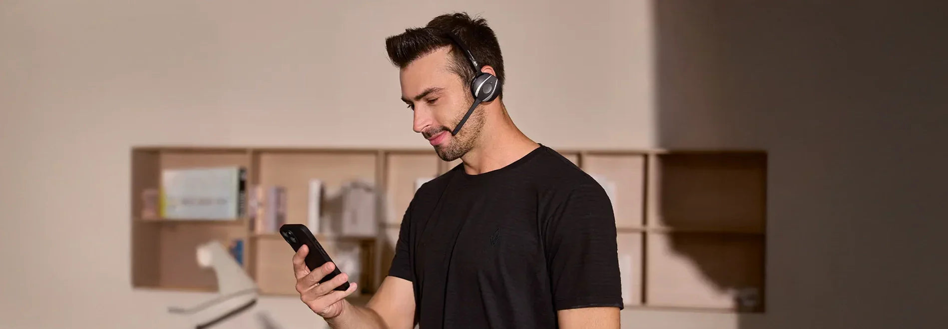 Salud auditiva en la era digital: cómo evitar la fatiga por uso prolongado de auriculares