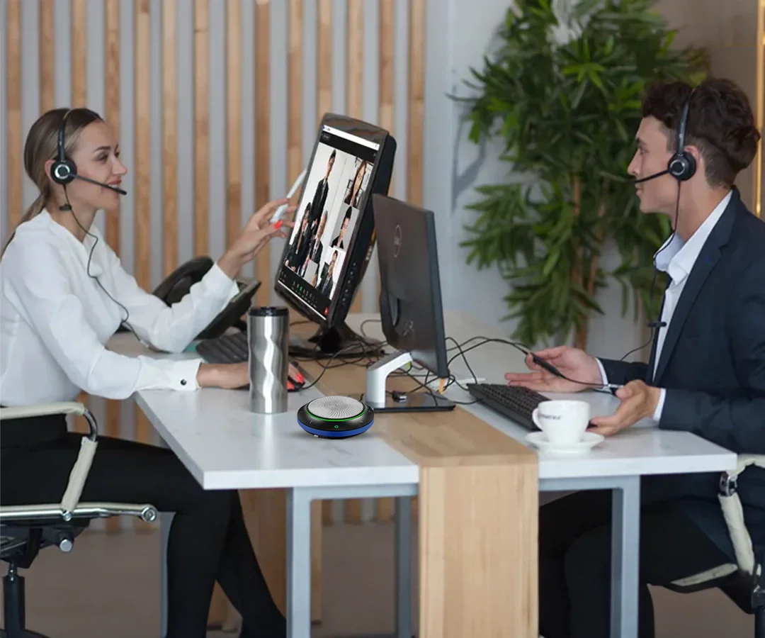 Auriculares para reuniones híbridas: cómo lograr una comunicación clara entre oficina y remoto