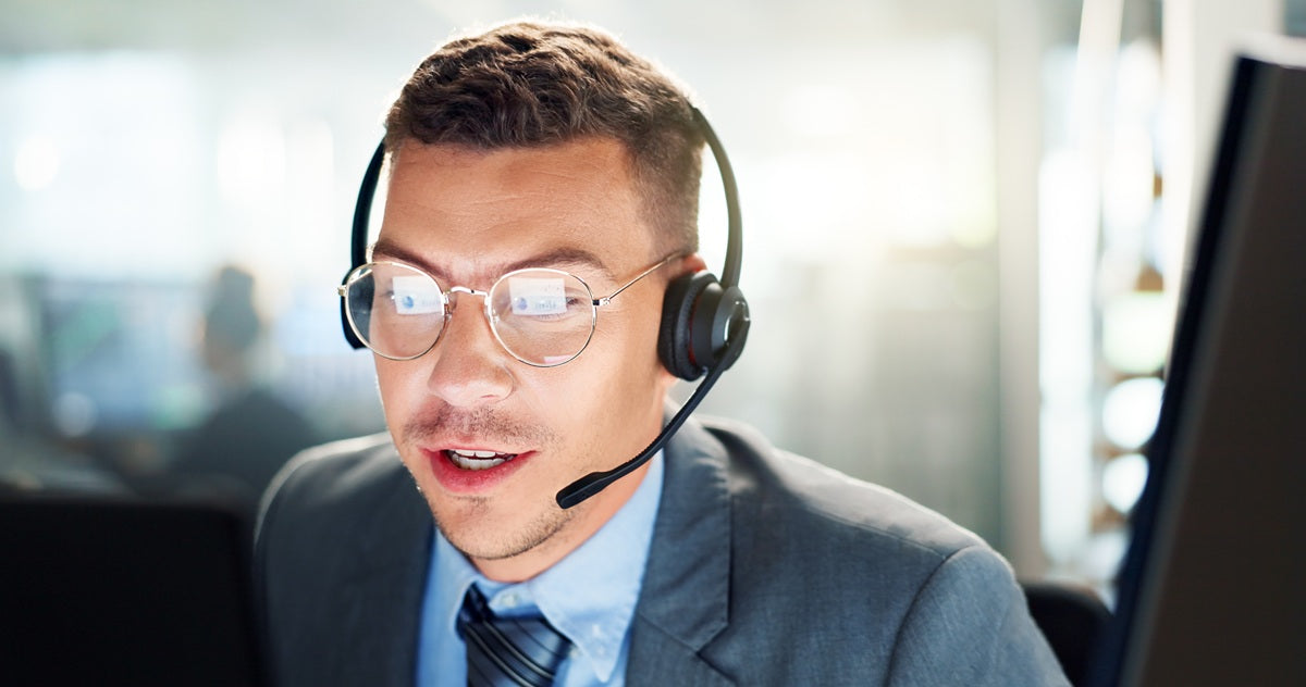 Cómo elegir auriculares si usas anteojos: Guía para encontrar la máxima comodidad